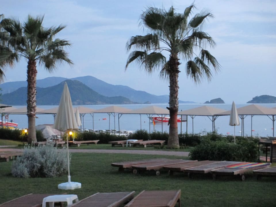 Richtung Strand am Abend Club Tuana Fethiye