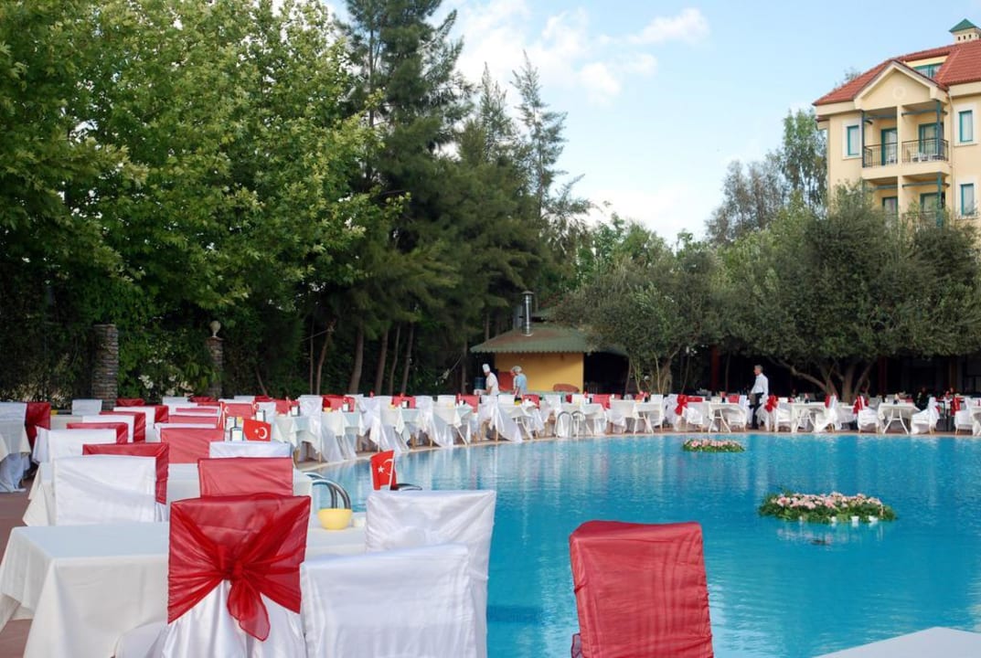 Galaabend am Pool Dosi Hotel