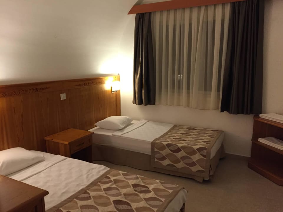 Bungalow OG Schlafraum Salamis Bay Conti Resort Hotel & Casino