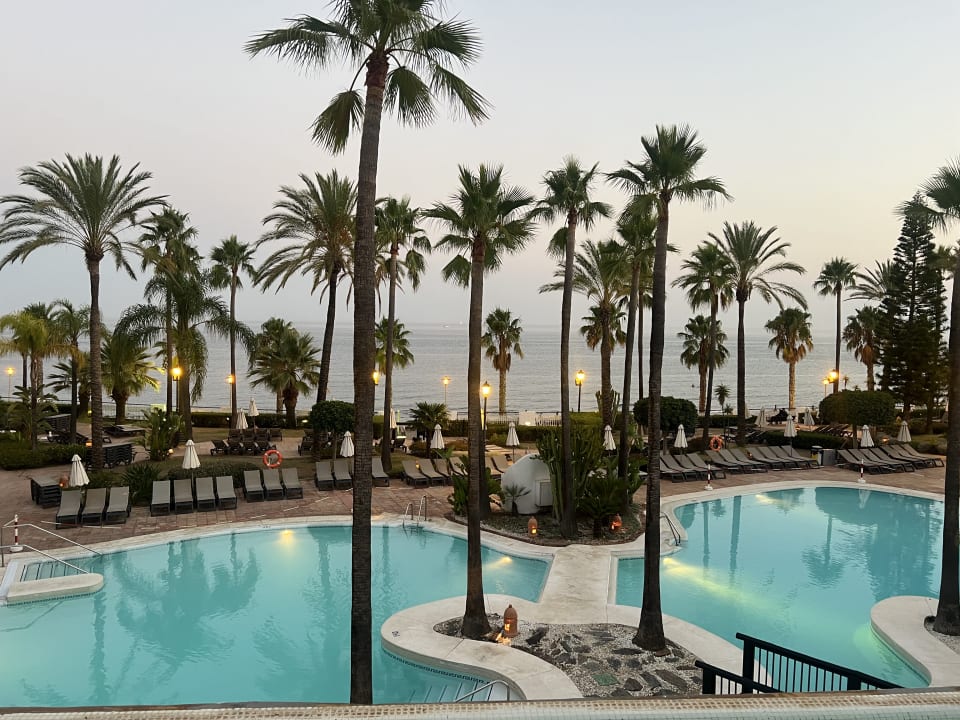 Pool H10 Estepona Palace