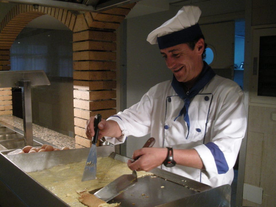 Chefkoch bei der Arbeit Prinsotel La Pineda