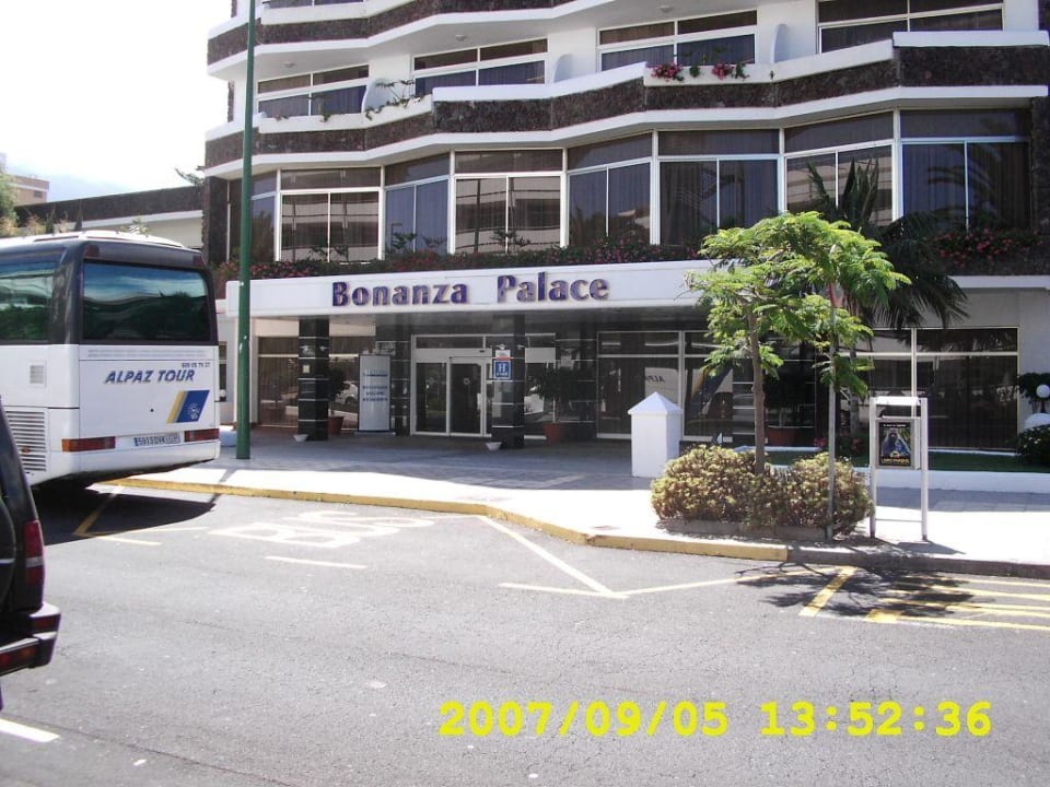 Der Eingangsbereich des Hotels BLUESEA Complejo Puerto Resort (Canarife y Bonanza Palace))