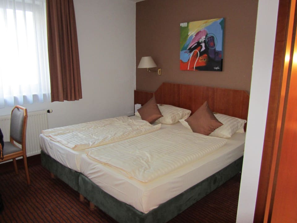 "Sauberes Zimmer und beque..." Hotel Kleefelder Hof (Hannover