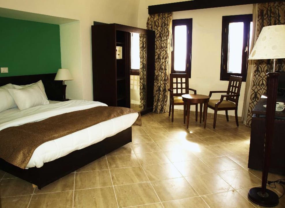 Zimmer Rohanou Beach Resort