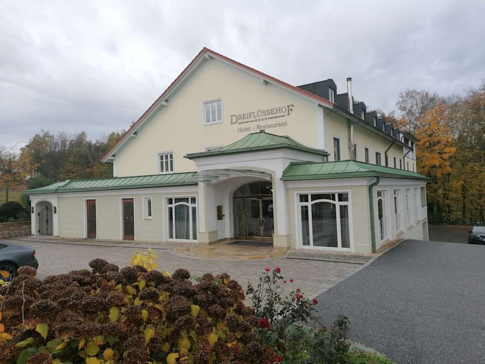 Außenansicht Hotel Dreiflüssehof Gästehaus