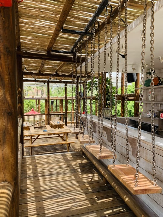 Gastro Atlantis, The Palm
