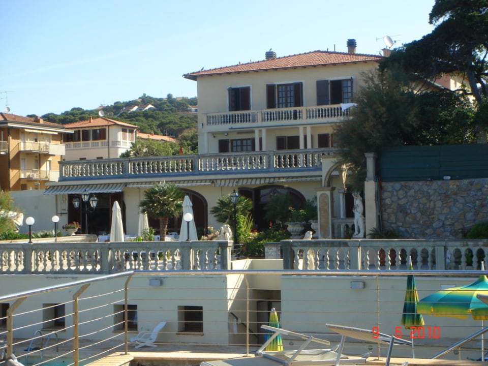 "Frühstücksterrasse" Hotel Villa Margherita (Quercianella