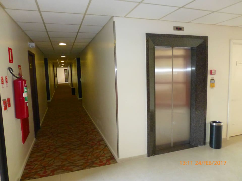 Gang im EG Hotel Panamby Guarulhos