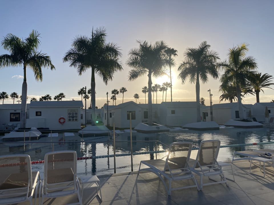 Pool Club Maspalomas Suites & SPA