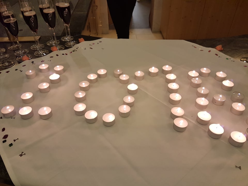 Der Silvester Empfang um 19 Uhr Hotel Olympia