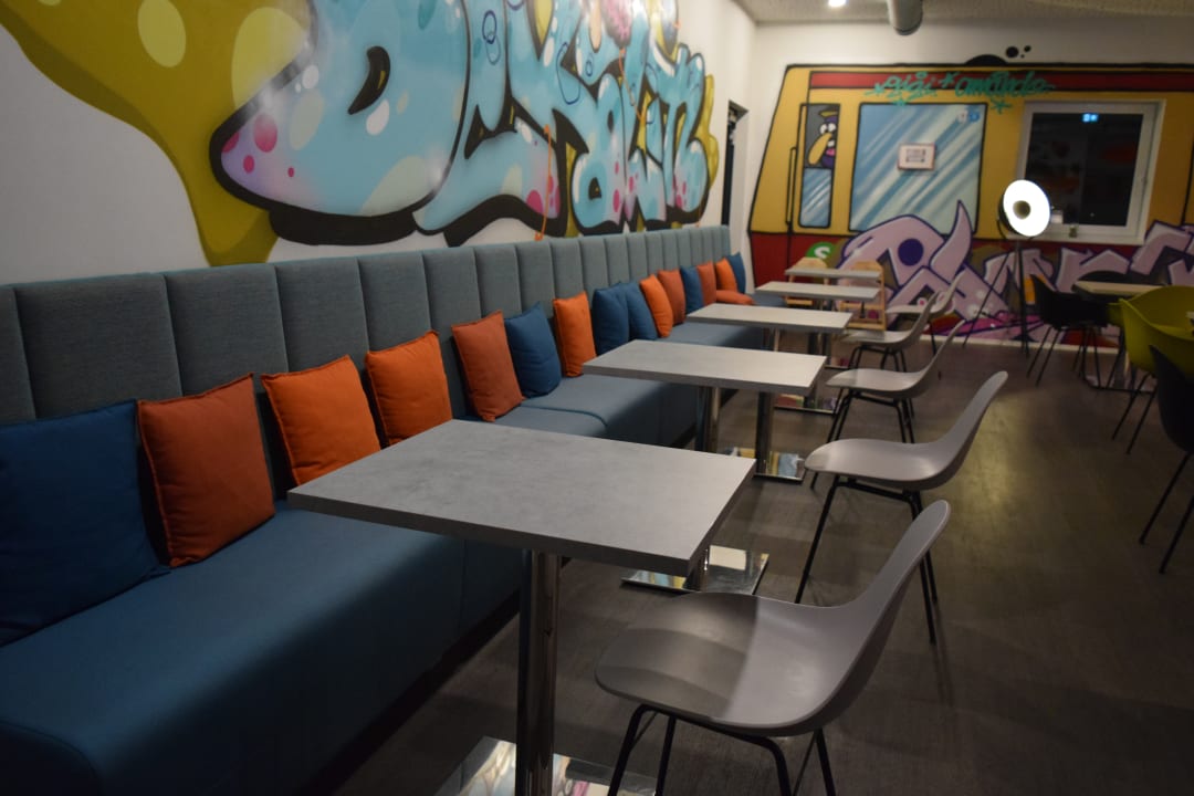 Gastro Holiday Inn - the niu, Hide Berlin Friedrichshain