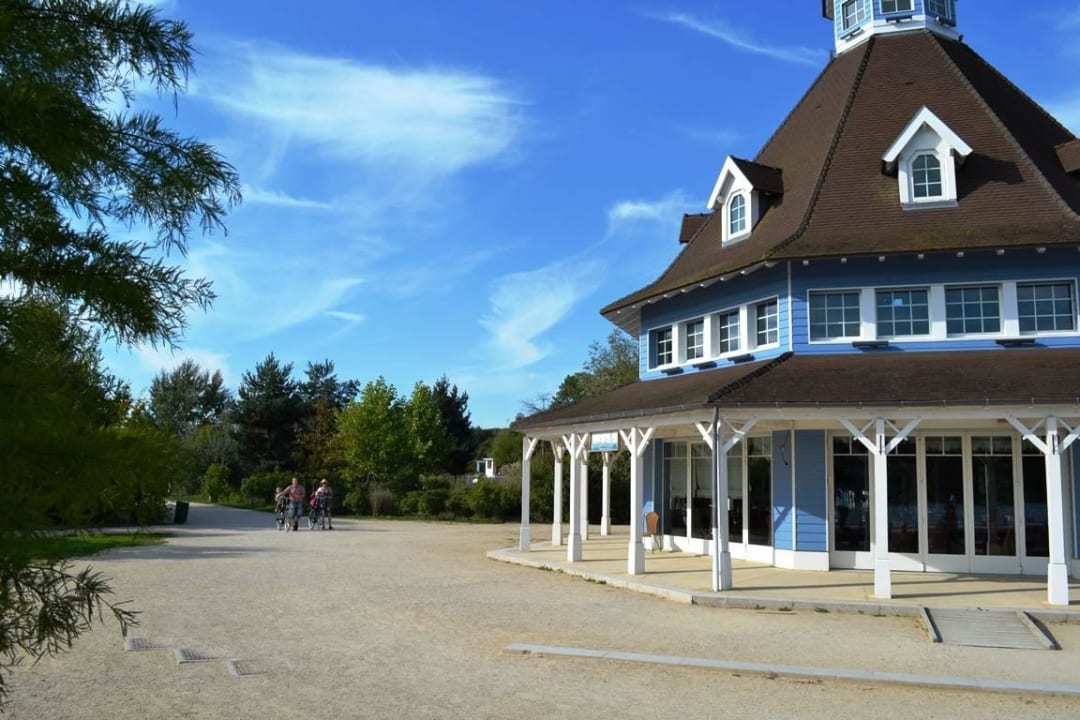 Einziges Restaurant "direkt"am Wasser. Center Parcs Le Lac d'Ailette