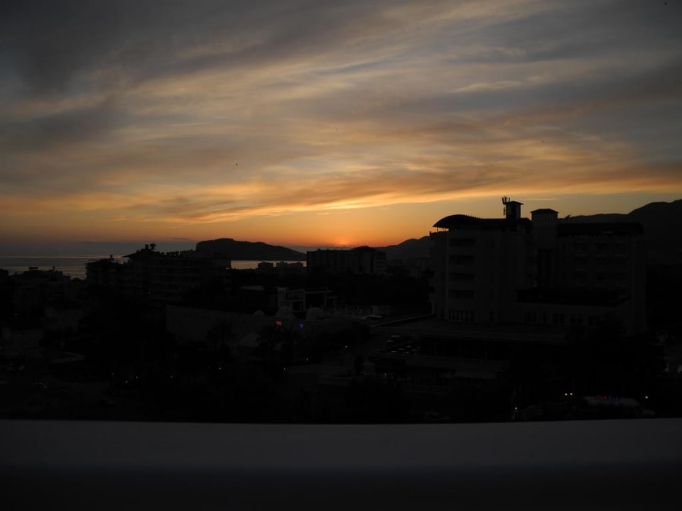 Sonnenuntergang Hotel Club Paradiso