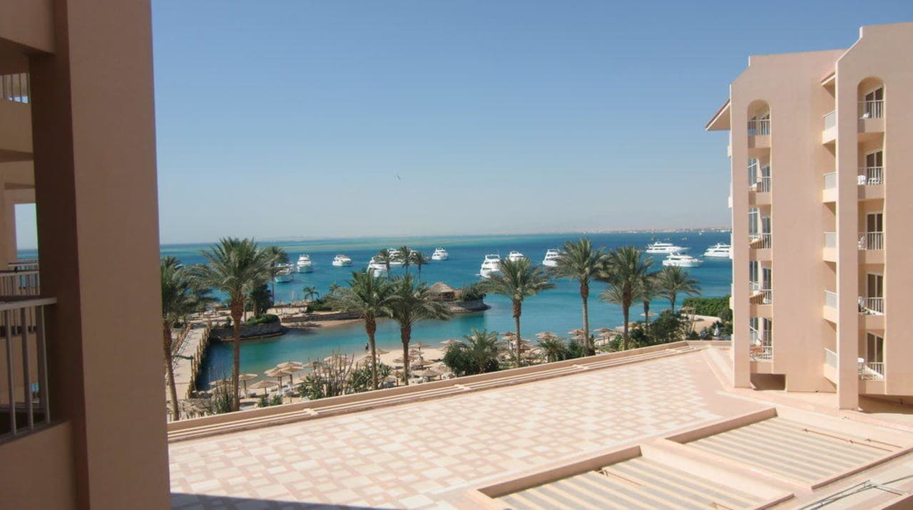 Blick vom 4.Stock aufs Meer Marriott Hurghada Beach Resort