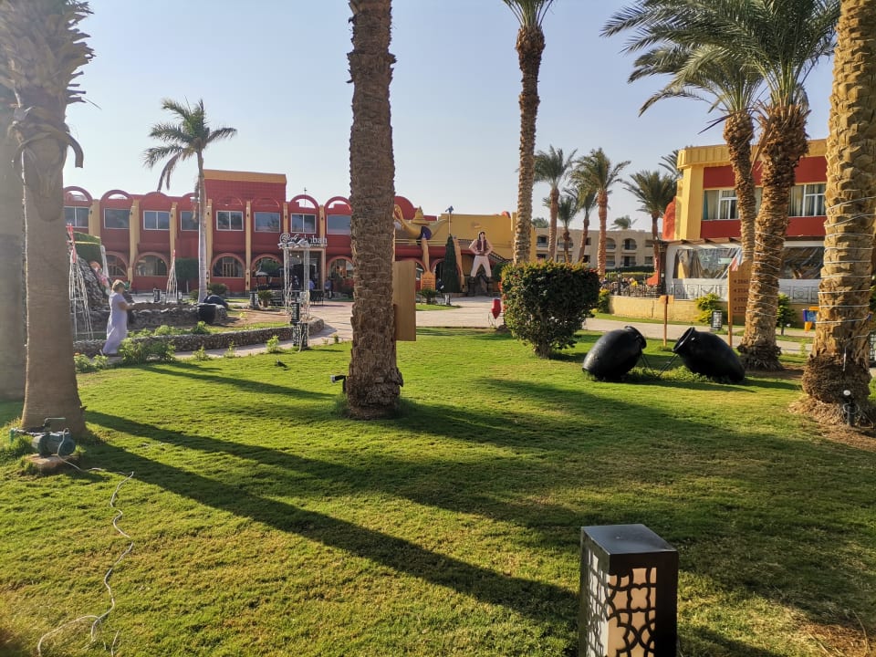 Gartenanlage Aladdin Beach Resort