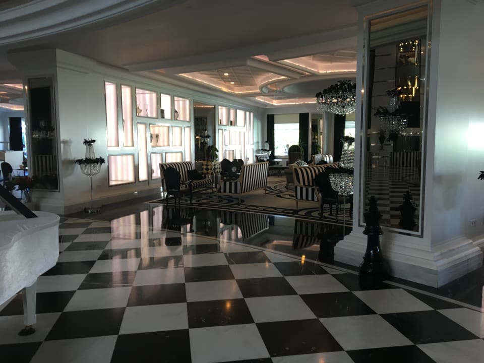 Lobby Hotel Delphin Imperial