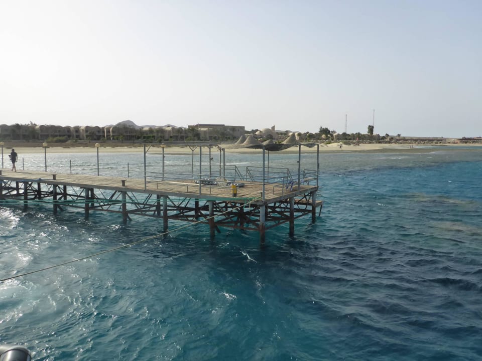 Jetty vom Boot aus Shams Alam Beach Resort