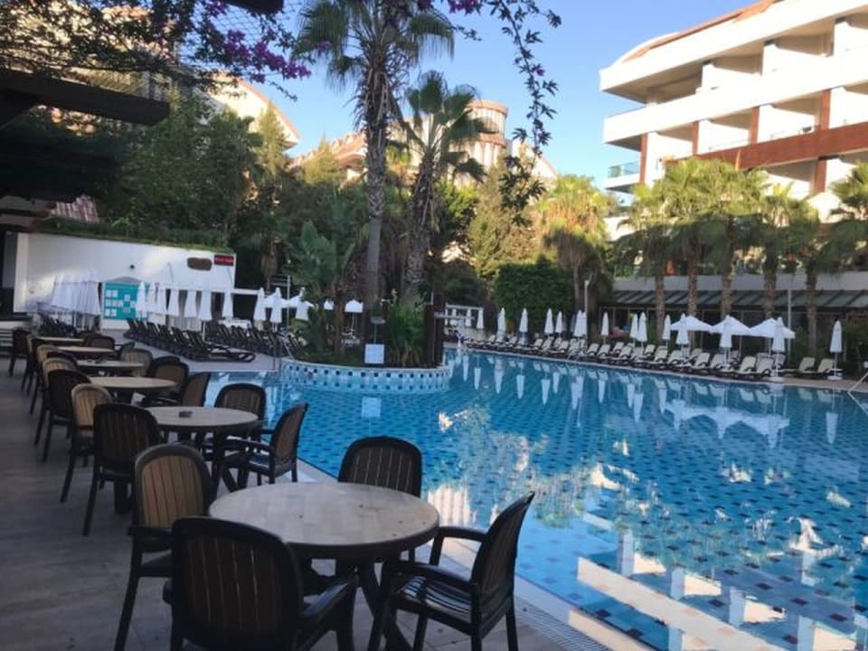 Pool Port Side Resort Hotel