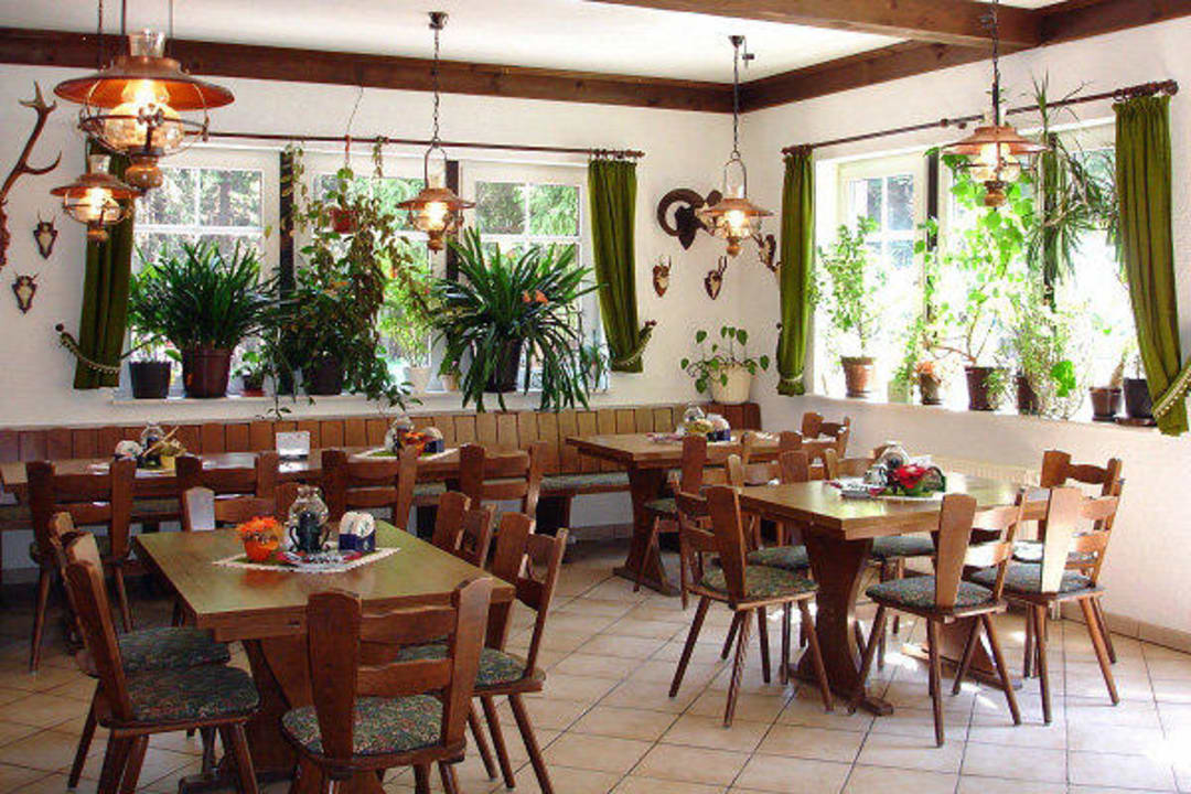 Blick in das Restaurant Waldgasthaus Mönchhof