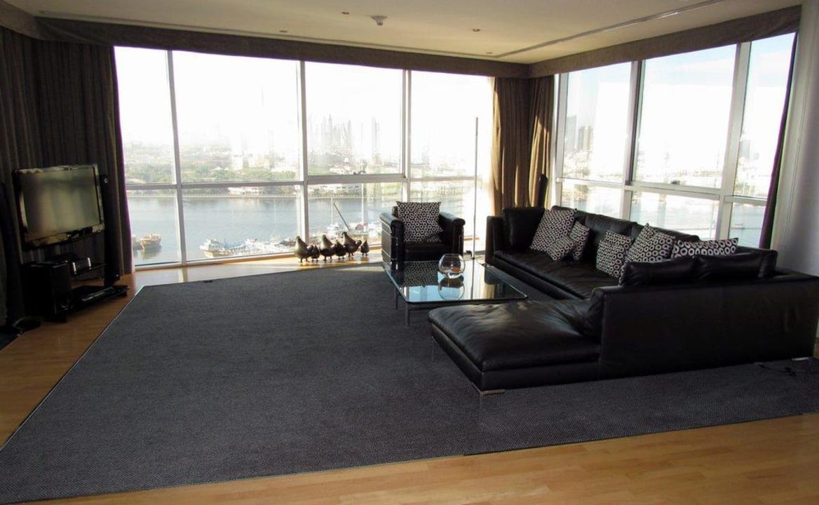 Executive suite 1307 Golden Sands Hotel Creek