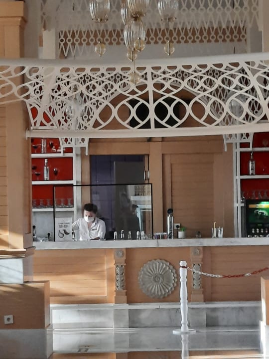 Gastro Well Palace Side