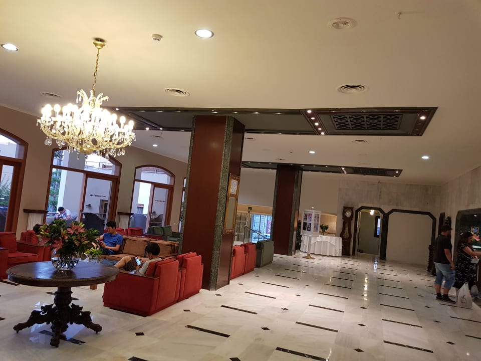 Lobby Hotel Theartemis Palace