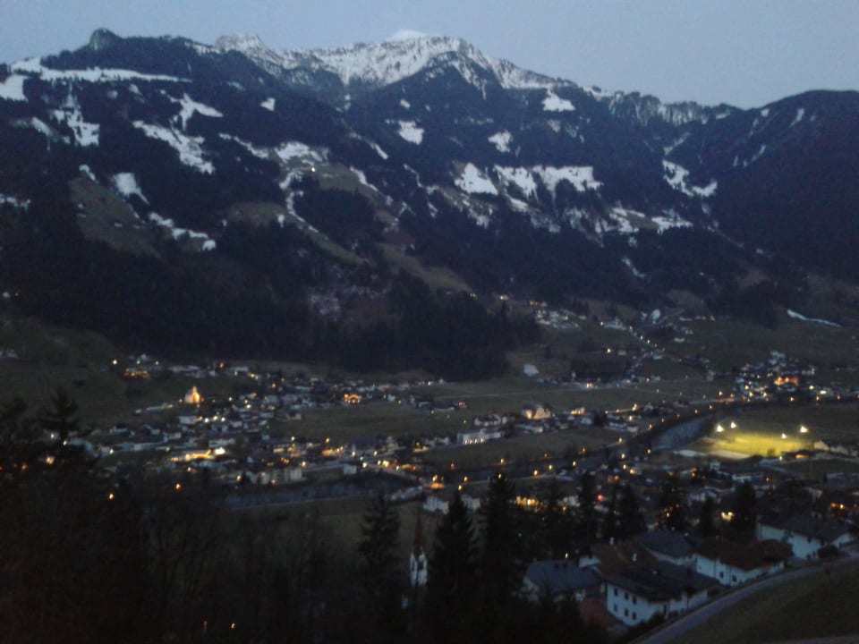 ... vom Balkon Aussicht Richtung Mayerhofen ... Hotel Schwendberger Hof