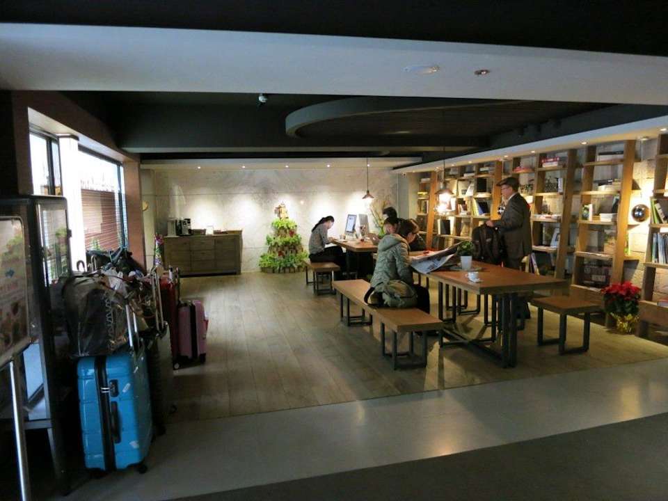 Lobby Simple + Hotel