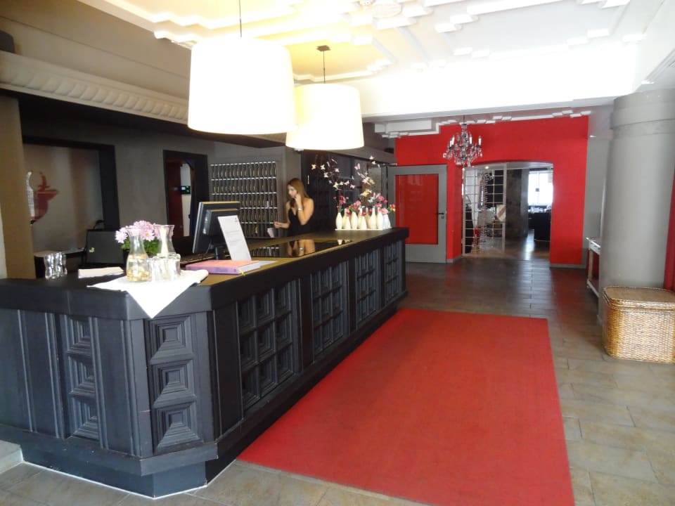 Eingang Q! Hotel Maria Theresia