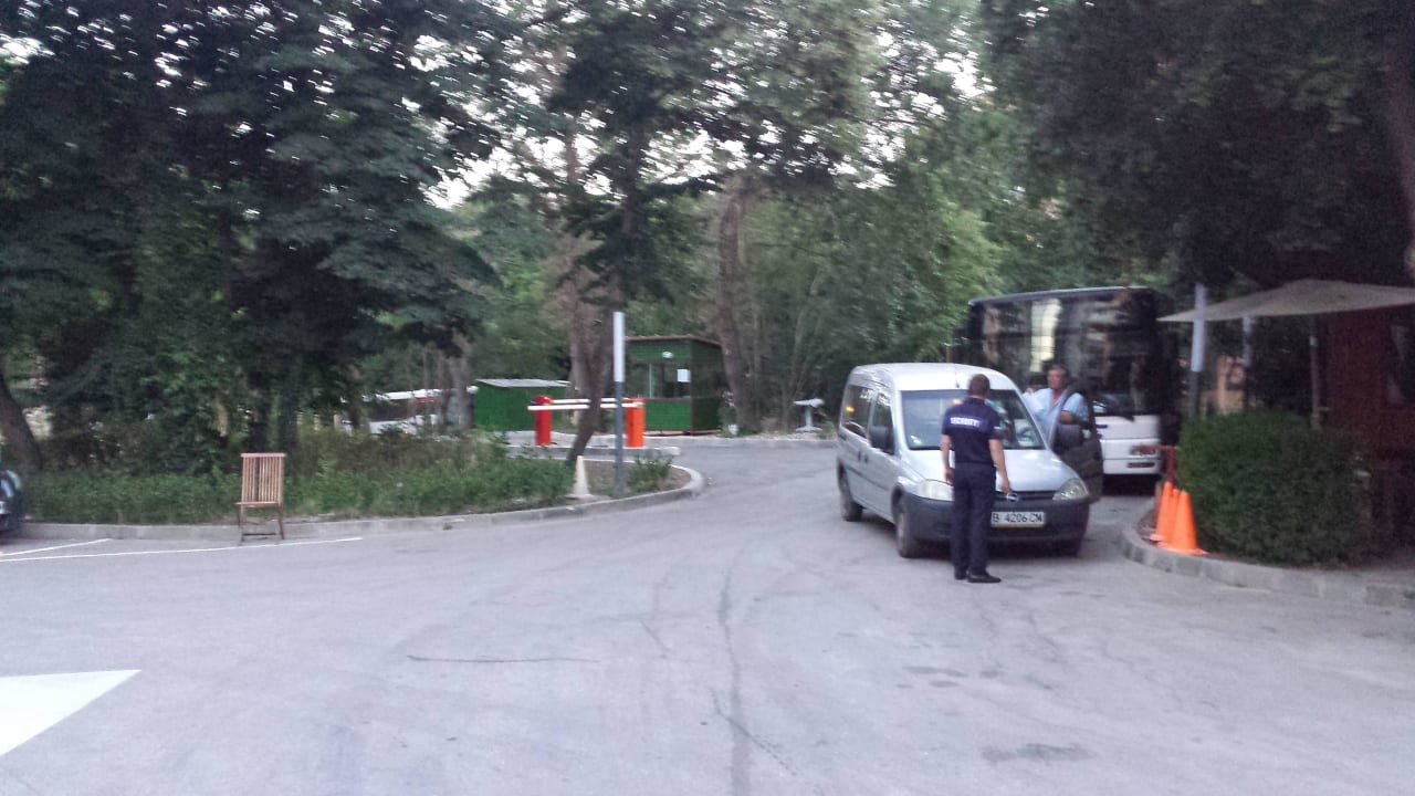 Einfahrt zum Hotel HVD Viva Club Hotel