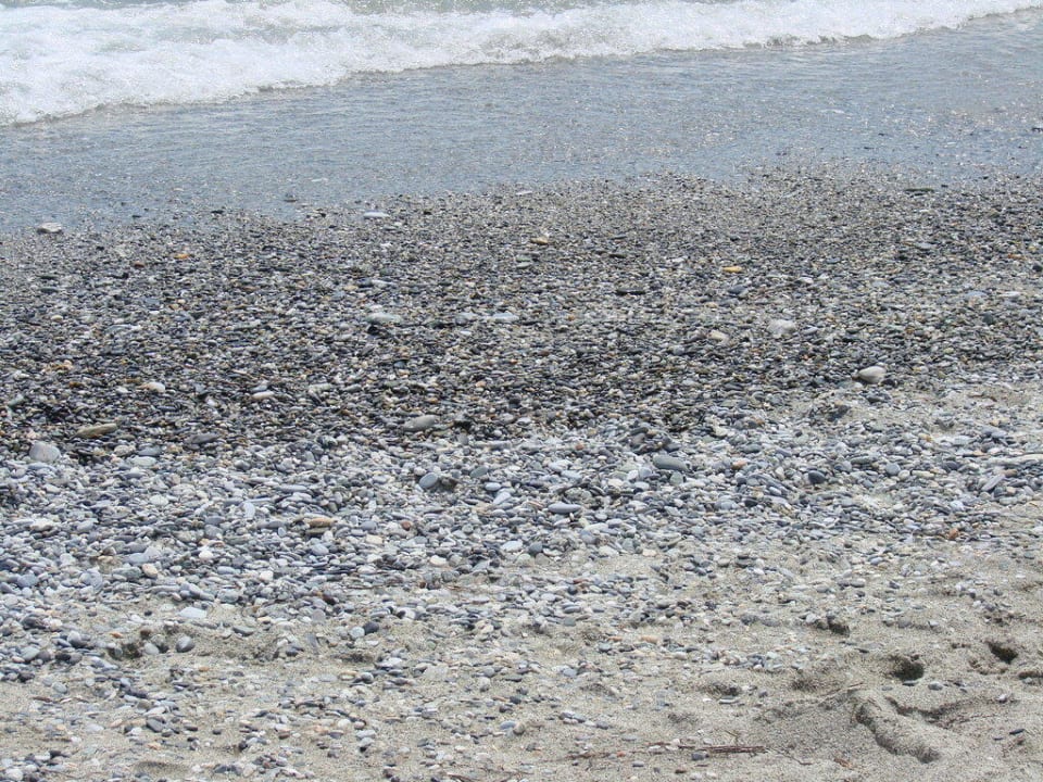 Der Weg ins Wasser war steinig und bleibt es auch Olympian Bay Grand Resort