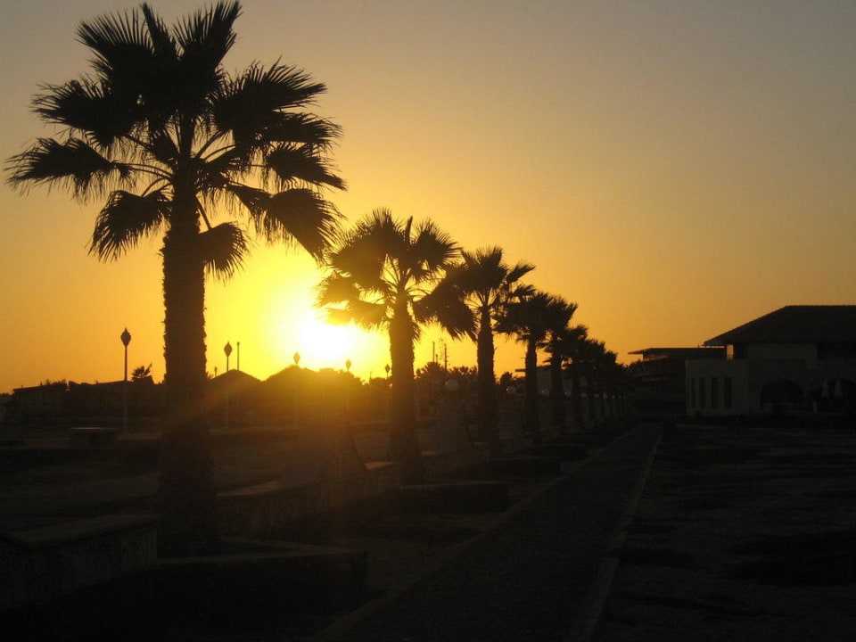Abendstimmung an der Strandpromenade Hotel Morabeza