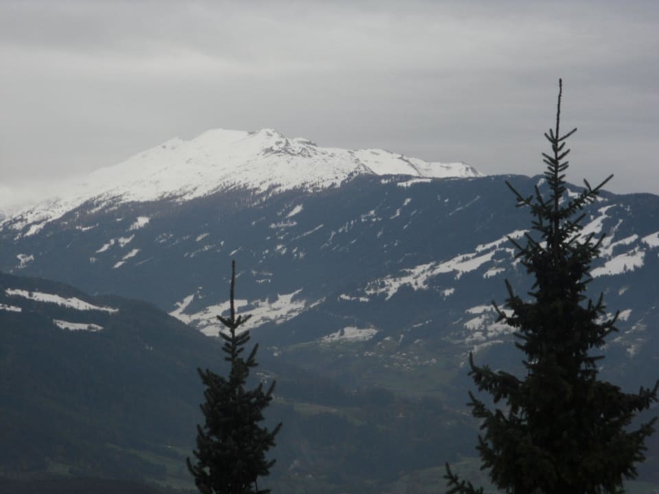 Ausblick auf die Berge Das Schlössl
