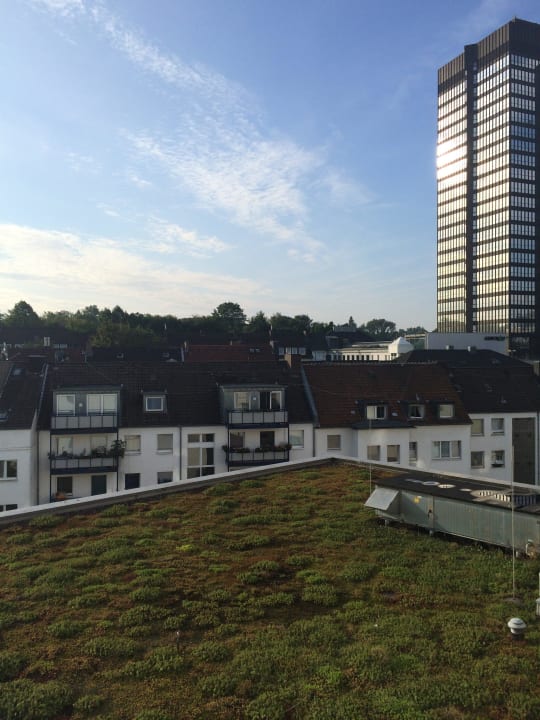 Innenhof rechts Ramada by Wyndham Essen