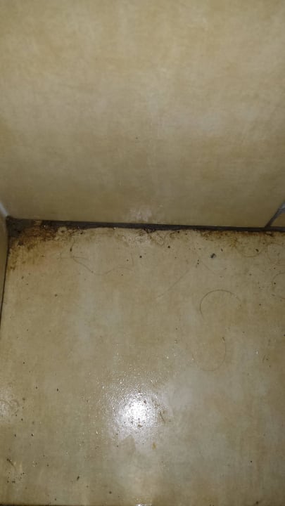 Łazienka po sprzątaniu.  Dodeca Sea Resort