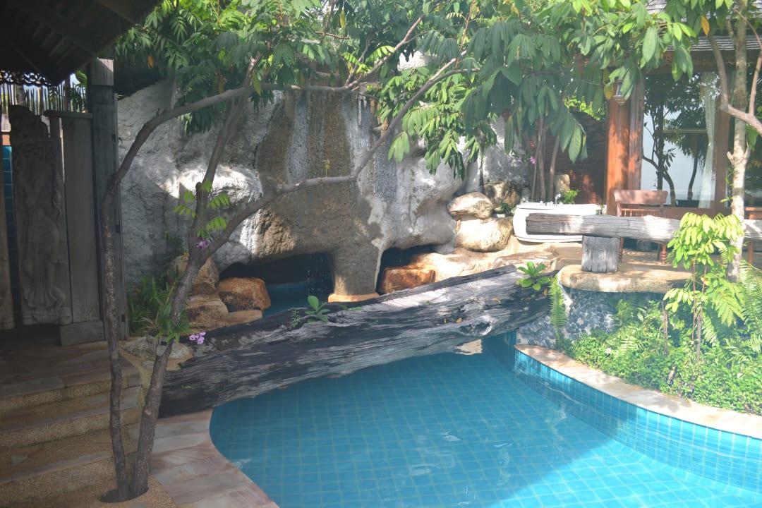 Pool mit Blick auf die Lagune Santhiya Koh Phangan Resort & Spa