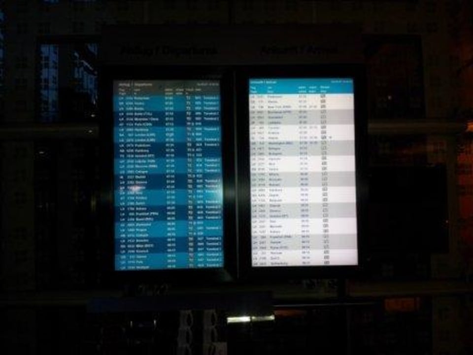 Anzeigemonitor für Flüge Hilton Munich Airport