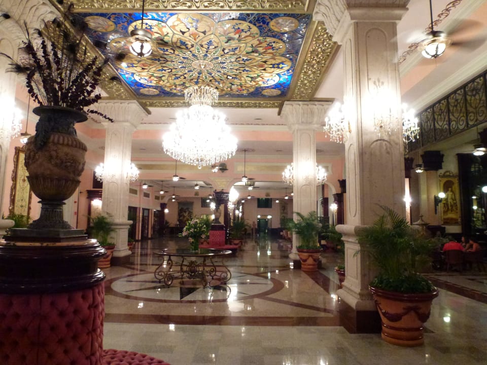 Lobby am Abend Hotel Riu Palace Riviera Maya