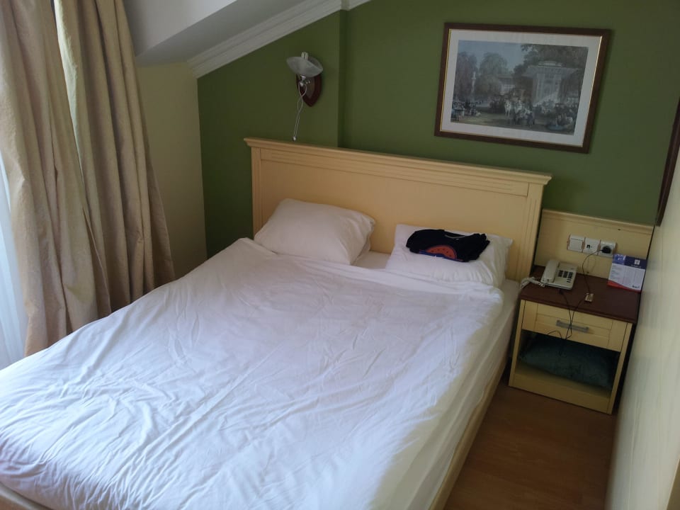 Ehebett vorm Balkon Hane Family Resort