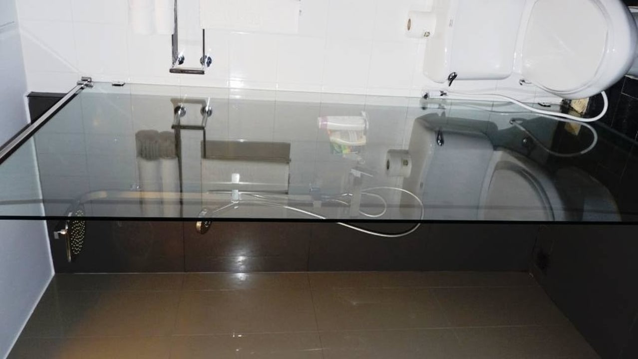 Regendusche Best Western Premier Bangtao Beach Resort & Spa