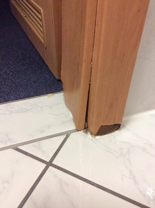 Badezimmertür im 4* plus Hotel Hotel Königshof