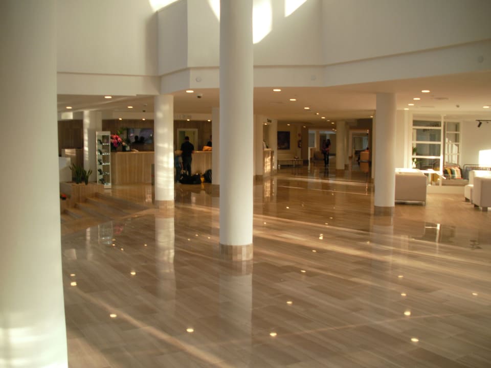 Lobby Iberostar Selection Playa de Muro Village