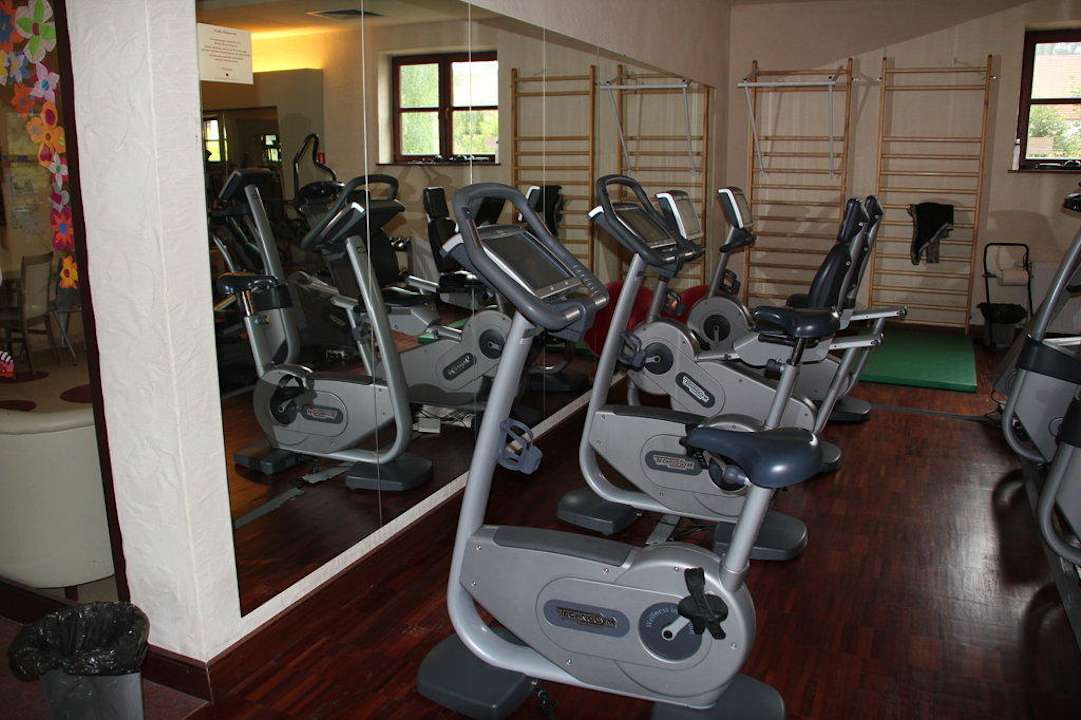 Diverse Geräte im Fitnesscenter Park Hotel & Wellness