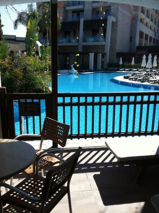 Blick auf den Pool aus dem Zimmer Sunis Kumköy Beach Resort Hotel & Spa