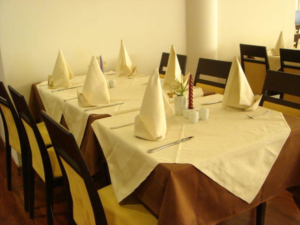 Tisch im Speisesaal Hotel Albatros Plava Laguna