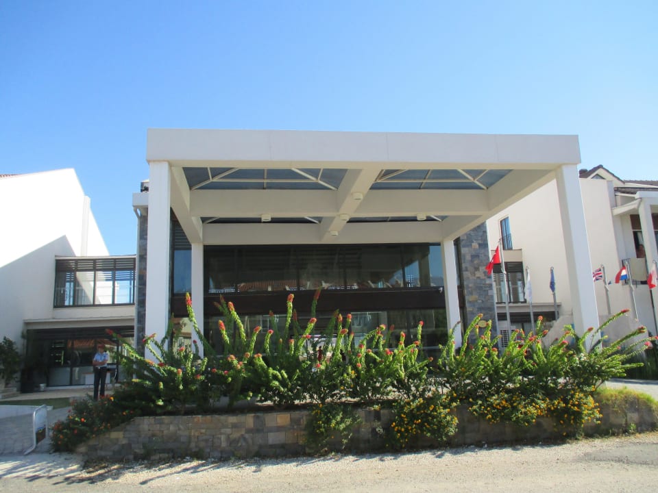 Eingang Jiva Beach Resort