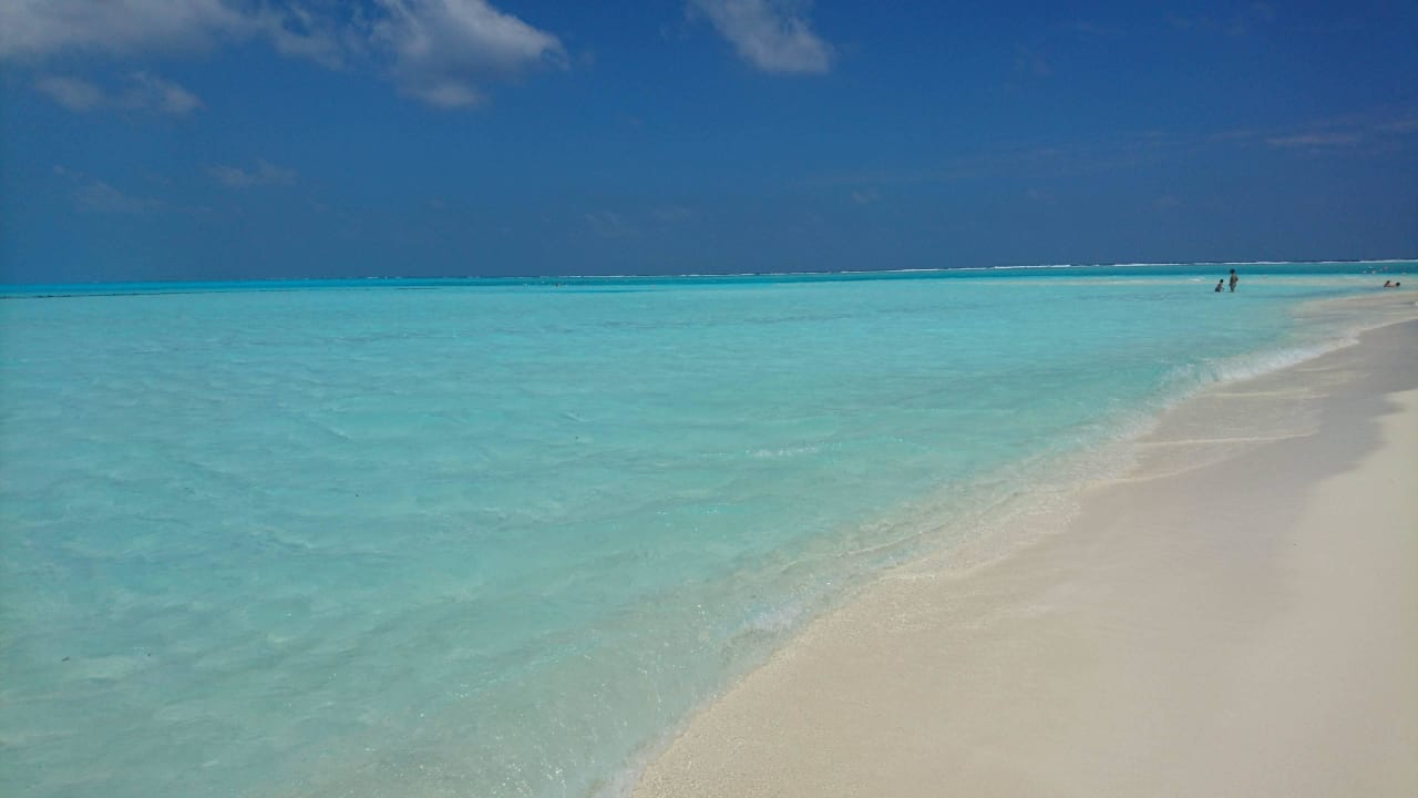 Strand Westseite Meeru Maldives Resort Island