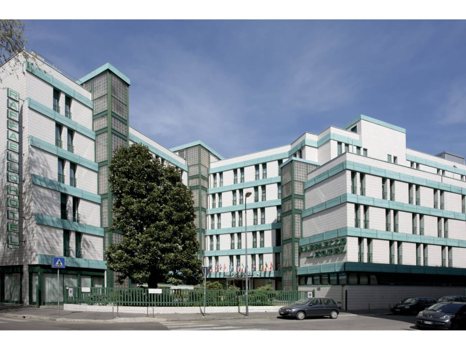 Facade Hotel Raffaello Milano