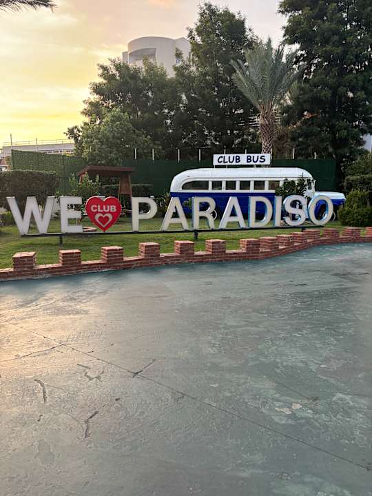 Außenansicht Hotel Club Paradiso