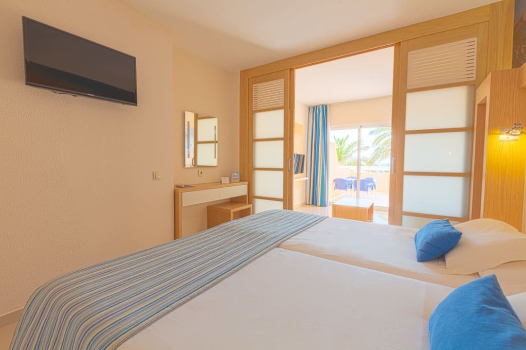 Zimmer Sirenis Seaview Country Club